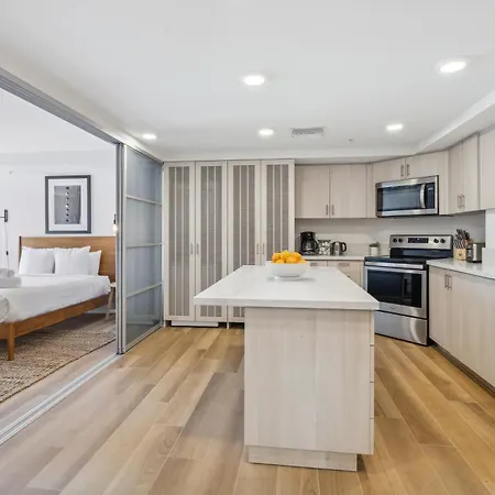 Stylish Modern Apartments At Gables Grand Plaza In Miami Room photo